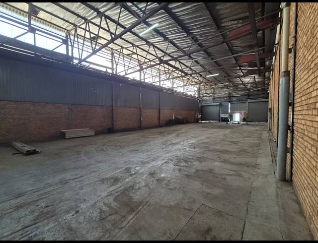 750M² WAREHOUSE TO LET IN WADEVILLE